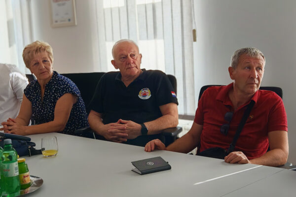 Gradonačelnik Ivica Kirin braniteljima predstavio projekt uređenja Trga dr. Franje Tuđmana 4 IMG 20250827 091334