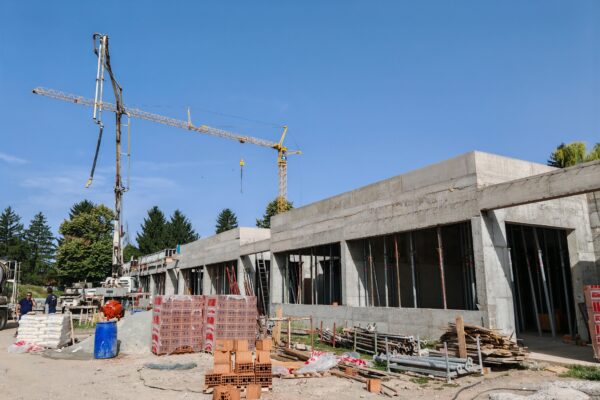 Napreduju radovi na novom vrtiću za 206 mališana – potpisan ugovor o opremanju 3 IMG 20250829 093657