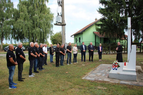 U Virovitici odana počast hrvatskim žrtvama povodom Europskog dana sjećanja na žrtve totalitarnih i autoritarnih režima 6 IMG 5335 Custom