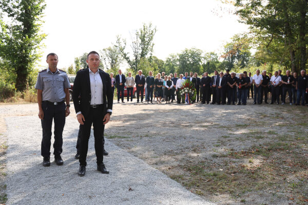 Fotogalerija: U Mrtvom jarku obilježen Europski dan sjećanja na žrtve totalitarnih i autoritarnih režima 17 mrtvi jarak 2025 104