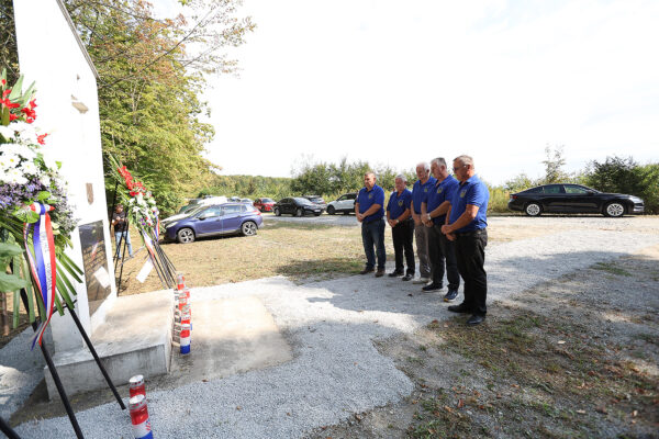 Fotogalerija: U Mrtvom jarku obilježen Europski dan sjećanja na žrtve totalitarnih i autoritarnih režima 18 mrtvi jarak 2025 112