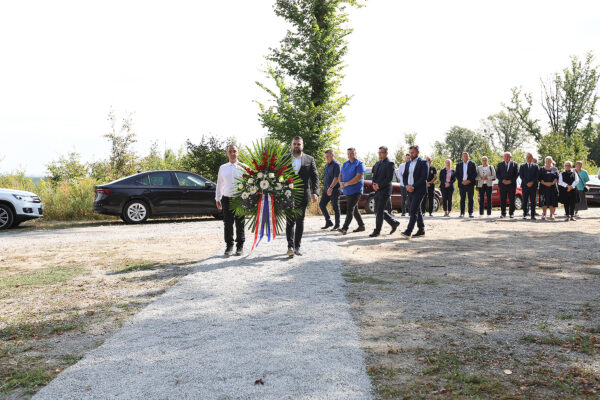 Fotogalerija: U Mrtvom jarku obilježen Europski dan sjećanja na žrtve totalitarnih i autoritarnih režima 19 mrtvi jarak 2025 115