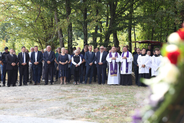 Fotogalerija: U Mrtvom jarku obilježen Europski dan sjećanja na žrtve totalitarnih i autoritarnih režima 33 mrtvi jarak 2025 208