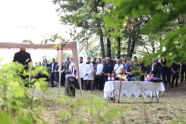 Fotogalerija: U Mrtvom jarku obilježen Europski dan sjećanja na žrtve totalitarnih i autoritarnih režima 40 mrtvi jarak 2025 256