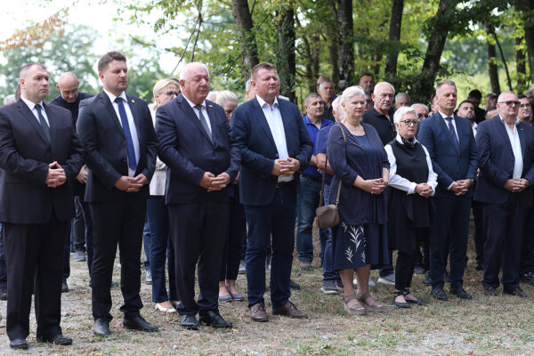 Fotogalerija: U Mrtvom jarku obilježen Europski dan sjećanja na žrtve totalitarnih i autoritarnih režima 46 mrtvi jarak 2025 279