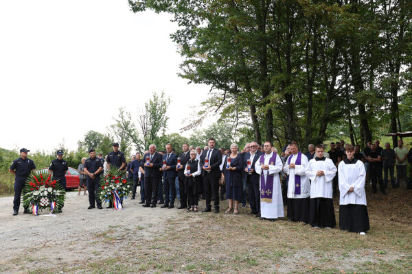 Fotogalerija: U Mrtvom jarku obilježen Europski dan sjećanja na žrtve totalitarnih i autoritarnih režima 2 mrtvi jarak 2025 4