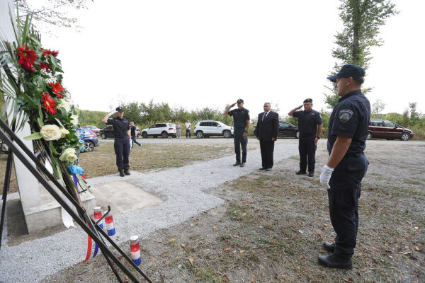 Fotogalerija: U Mrtvom jarku obilježen Europski dan sjećanja na žrtve totalitarnih i autoritarnih režima 10 mrtvi jarak 2025 63