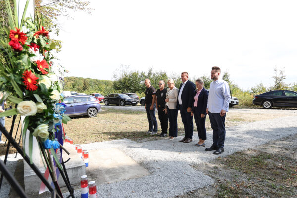 Fotogalerija: U Mrtvom jarku obilježen Europski dan sjećanja na žrtve totalitarnih i autoritarnih režima 14 mrtvi jarak 2025 90