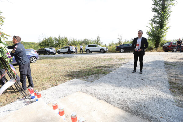 Fotogalerija: U Mrtvom jarku obilježen Europski dan sjećanja na žrtve totalitarnih i autoritarnih režima 15 mrtvi jarak 2025 95