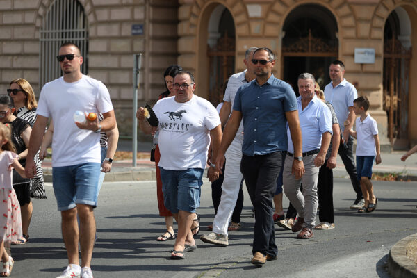 Fotogalerija: Zavjetnom procesijom i svečanom misom Virovitičani predali zahvale i molitve sv. Roku povodom 791. rođendana 19 procesija i misa 108