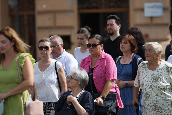 Fotogalerija: Zavjetnom procesijom i svečanom misom Virovitičani predali zahvale i molitve sv. Roku povodom 791. rođendana 20 procesija i misa 109
