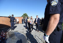 Fotogalerija: U povodu Dana pobjede i domovinske zahvalnosti i Dana hrvatskih branitelja u Virovitici odana počast poginulima za Domovinu