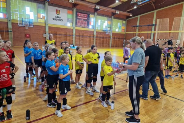 Po deseti puta održan Memorijalni turnir u mini rukometu „Vilim Tičić“ u Virovitici 1 1