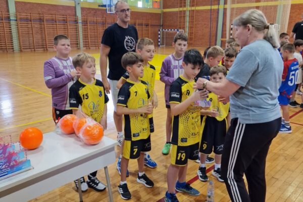 Po deseti puta održan Memorijalni turnir u mini rukometu „Vilim Tičić“ u Virovitici 11 11