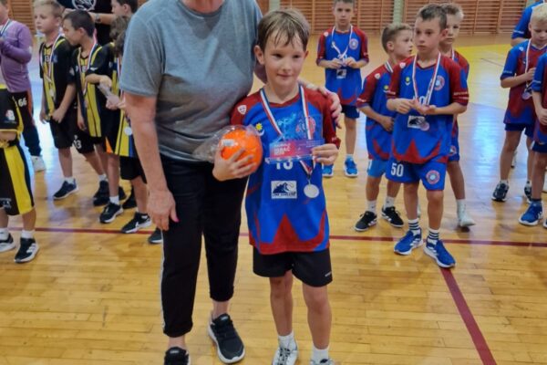 Po deseti puta održan Memorijalni turnir u mini rukometu „Vilim Tičić“ u Virovitici 13 13