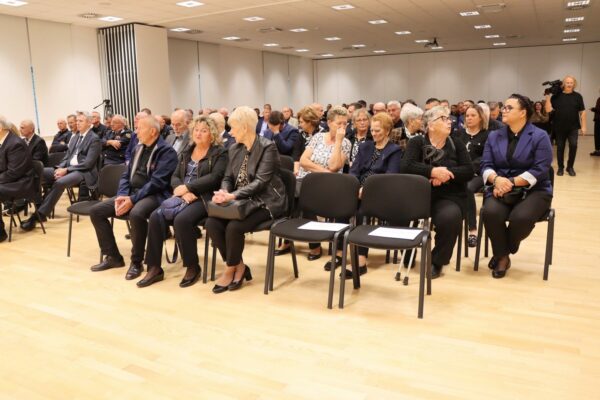 U Virovitici svečano obilježen Dan policije: “Policija je bila i ostala prvi oslonac sigurnosti” 39 2 1