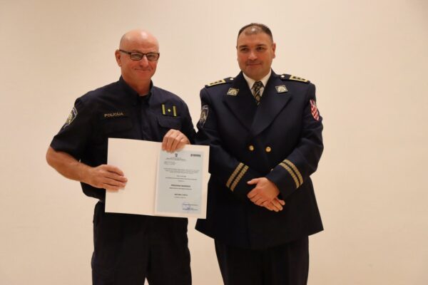 U Virovitici svečano obilježen Dan policije: “Policija je bila i ostala prvi oslonac sigurnosti” 16 25