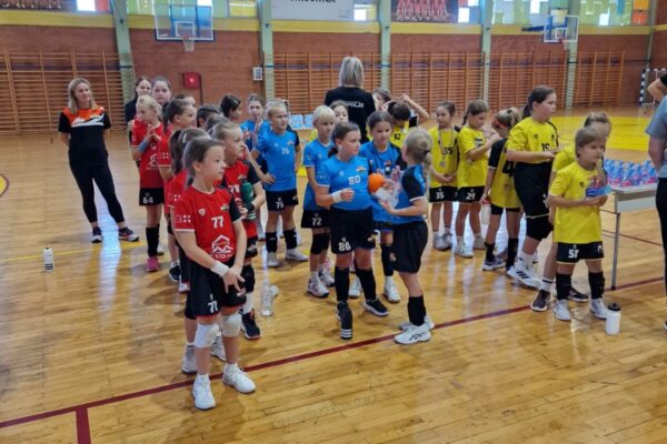 Po deseti puta održan Memorijalni turnir u mini rukometu „Vilim Tičić“ u Virovitici 3 3