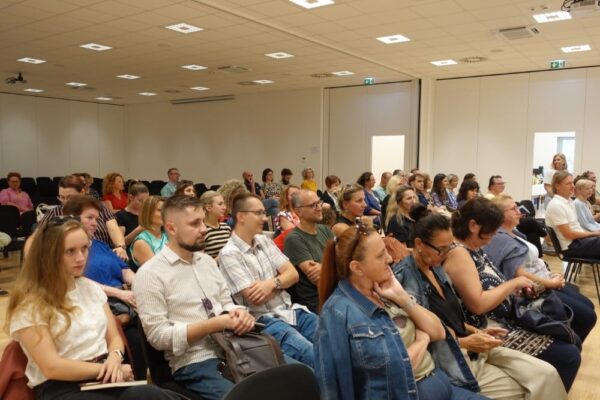 Virovitica po prvi put domaćin stručnog skupa glazbenih pedagoga iz cijele Hrvatske: Tradicijska glazba u fokusu 6 541678292 1217435523746233 5958252559141469424 n