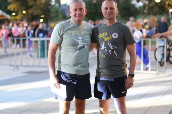 Stotine trkača na Mrkoj trci: Treća noćna atletska utrka ulicama Virovitice oborila rekord 53 541979882 1218780236945095 501627108842946495 n