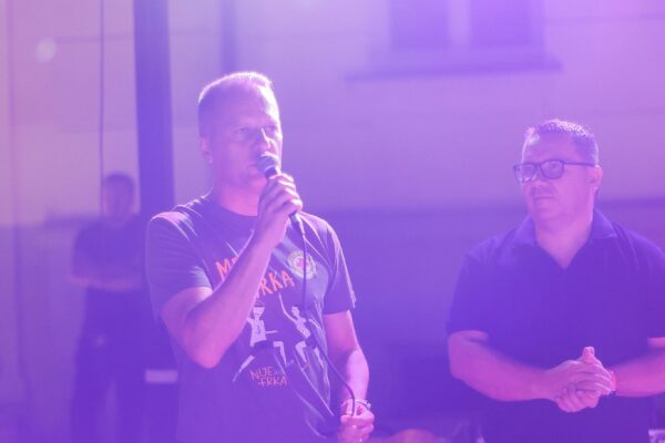 Stotine trkača na Mrkoj trci: Treća noćna atletska utrka ulicama Virovitice oborila rekord 3 543118744 1218780520278400 6002815057205265062 n