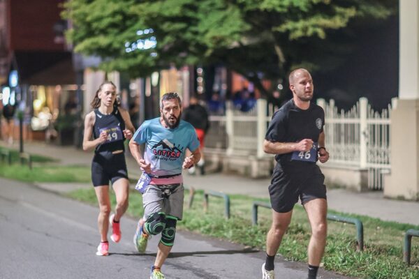 Stotine trkača na Mrkoj trci: Treća noćna atletska utrka ulicama Virovitice oborila rekord 10 543163526 1218778870278565 3443764732413887373 n