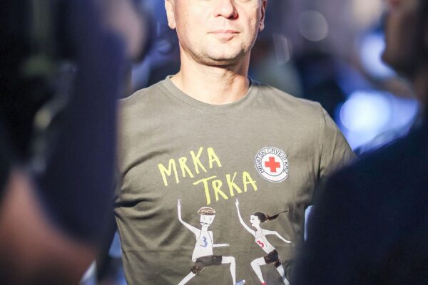 Stotine trkača na Mrkoj trci: Treća noćna atletska utrka ulicama Virovitice oborila rekord 13 543199816 1218778350278617 6422393440936489616 n