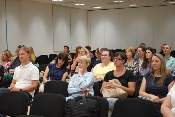 Virovitica po prvi put domaćin stručnog skupa glazbenih pedagoga iz cijele Hrvatske: Tradicijska glazba u fokusu 9 543422334 1217435547079564 3412084925479270654 n