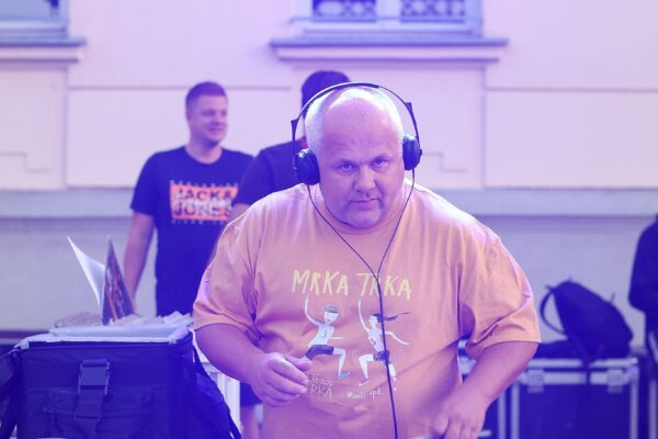 Stotine trkača na Mrkoj trci: Treća noćna atletska utrka ulicama Virovitice oborila rekord 19 544403159 1218779906945128 4324029002542930562 n