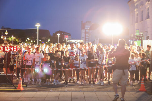 Stotine trkača na Mrkoj trci: Treća noćna atletska utrka ulicama Virovitice oborila rekord 25 544594217 1218780216945097 1197336207968920103 n