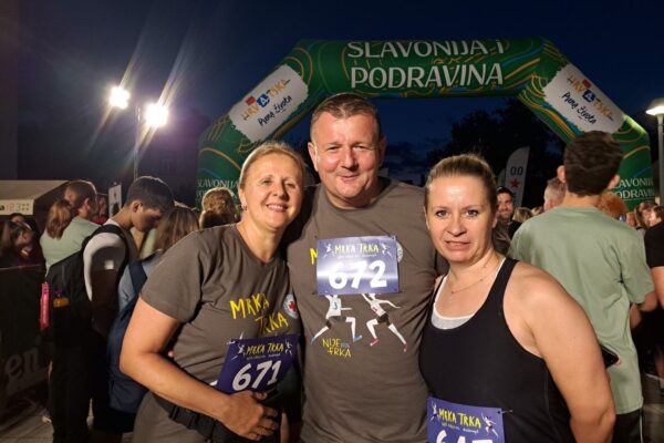 Stotine trkača na Mrkoj trci: Treća noćna atletska utrka ulicama Virovitice oborila rekord 2 544605594 24418953651046435 4707808388976162877 n