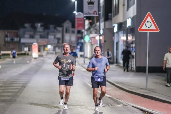 Stotine trkača na Mrkoj trci: Treća noćna atletska utrka ulicama Virovitice oborila rekord 29 544648768 1218778786945240 3787712614400141253 n