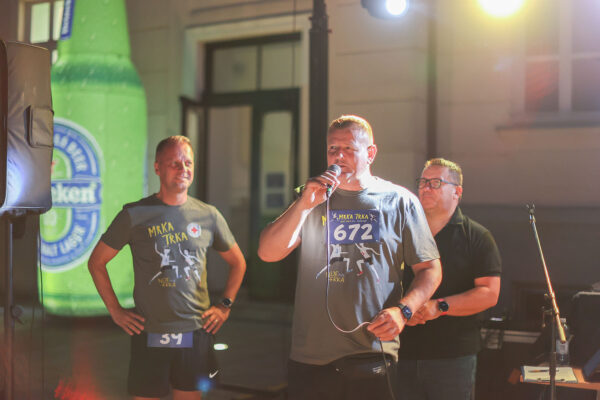 Stotine trkača na Mrkoj trci: Treća noćna atletska utrka ulicama Virovitice oborila rekord 31 544726898 1218780440278408 6682647375255401855 n