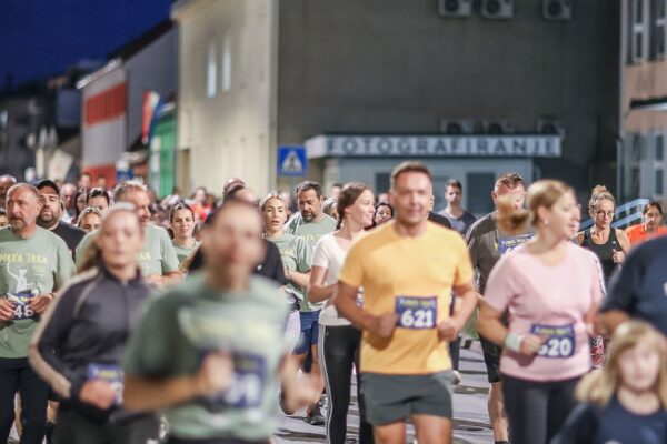 Stotine trkača na Mrkoj trci: Treća noćna atletska utrka ulicama Virovitice oborila rekord 35 544742066 1218778693611916 864498009521096136 n