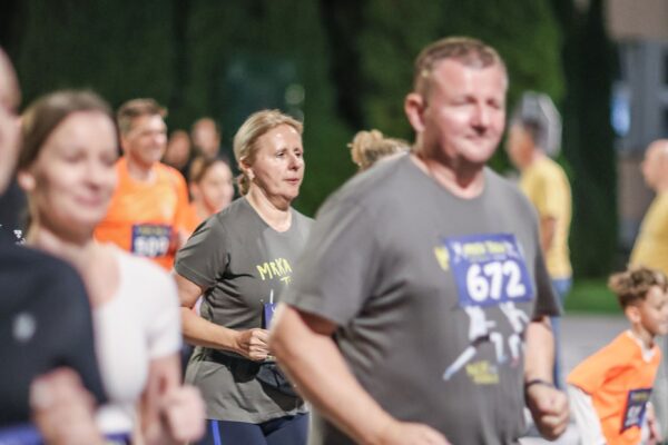 Stotine trkača na Mrkoj trci: Treća noćna atletska utrka ulicama Virovitice oborila rekord 45 545028047 1218778696945249 3503382560817053381 n