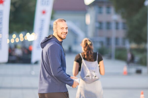 Stotine trkača na Mrkoj trci: Treća noćna atletska utrka ulicama Virovitice oborila rekord 46 545032034 1218777996945319 8404341094510645913 n