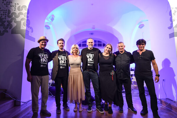 U virovitičkom dvorcu publika uživala u sjajnom nastupu Damirov Django Groupe 16 548003258 1385721123560169 1323385720715291168 n