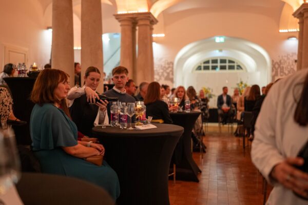 Gdje vino susreće umjetnost: U Dvorcu Pejačević održan još jedan Virovitica Wine & Art 21 555462154 1228452092651101 1219058788599516820 n