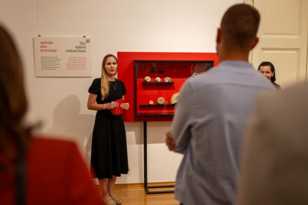 Gdje vino susreće umjetnost: U Dvorcu Pejačević održan još jedan Virovitica Wine & Art 15 555615933 1228451952651115 8422201562321112916 n