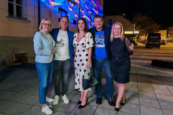 Šest trenera, brojni posjetitelji i jedna poruka: #BeActive Night pretvorio virovitičku šetnicu u veliku sportsku pozornicu 7 555638108 1205472728279407 156155726257010743 n