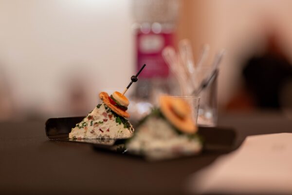 Gdje vino susreće umjetnost: U Dvorcu Pejačević održan još jedan Virovitica Wine & Art 5 556038169 1228453999317577 5030540819346392313 n