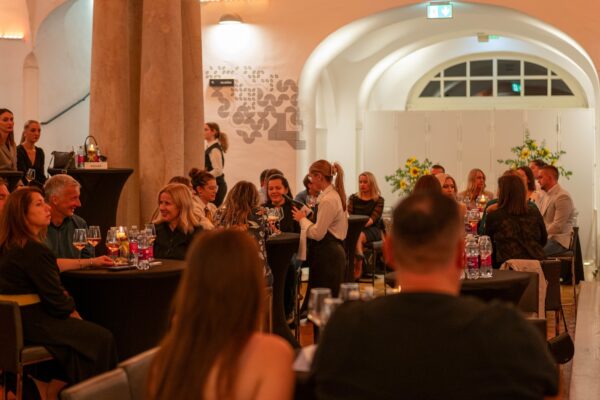 Gdje vino susreće umjetnost: U Dvorcu Pejačević održan još jedan Virovitica Wine & Art 2 556310379 1228455525984091 6855830795062931294 n