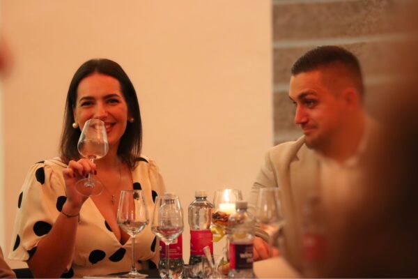 Gdje vino susreće umjetnost: U Dvorcu Pejačević održan još jedan Virovitica Wine & Art 1 Bez naslova 1000 x 666 piks 13