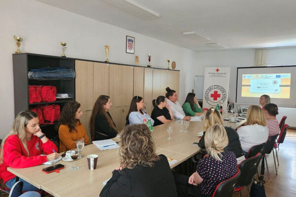 Održan koordinacijski sastanak GDCK-a Virovitica i partnera na gotovo 7 milijuna eura vrijednom projektu humanitarnih paketa 1 IMG 12995fb0ada668e19503b70155799779 V