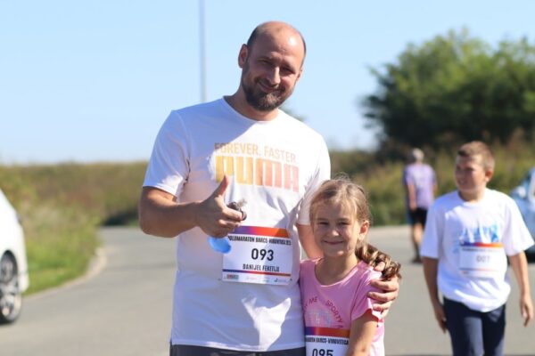 Brojni trkači i ove godine povezali Barcs i Viroviticu: Doznajte rezultate 33. polumaratona i male utrke na 3 kilometra 4 IMG 1756