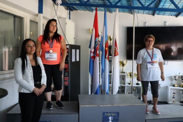Brojni trkači i ove godine povezali Barcs i Viroviticu: Doznajte rezultate 33. polumaratona i male utrke na 3 kilometra 35 IMG 2020