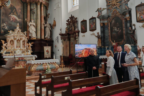 Ministrica Nina Obuljen Koržinek obišla obnovljenu baroknu propovjedaonicu sv. Mihaela u Virovitici 6 IMG 20250905 102105