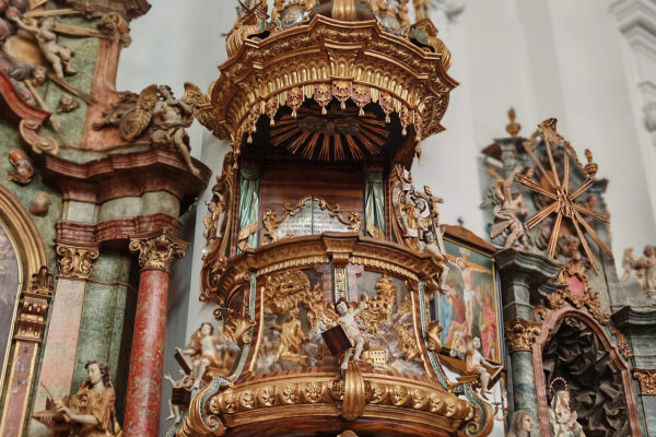 Ministrica Nina Obuljen Koržinek obišla obnovljenu baroknu propovjedaonicu sv. Mihaela u Virovitici 9 IMG 20250905 102152