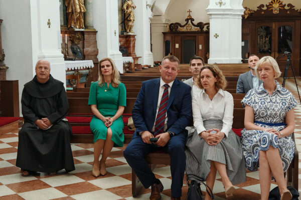 Ministrica Nina Obuljen Koržinek obišla obnovljenu baroknu propovjedaonicu sv. Mihaela u Virovitici 10 IMG 20250905 102225 1