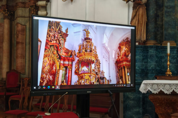 Ministrica Nina Obuljen Koržinek obišla obnovljenu baroknu propovjedaonicu sv. Mihaela u Virovitici 11 IMG 20250905 102239